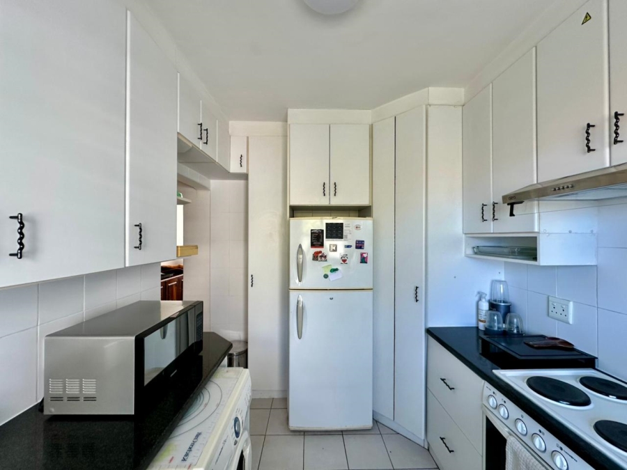 2 Bedroom Property for Sale in Sea Point Western Cape